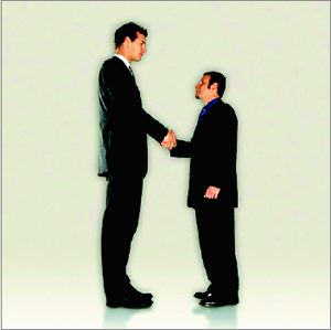 با کوتاهی قد در کودکان چگونه مقابله کنیم؟ با کوتاهی قد در کودکان چگونه مقابله کنیم؟