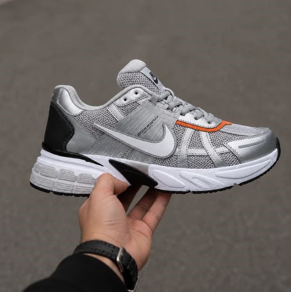 کفش ورزشی نایک وی تو کی ران NIKE V2K RUN ( در 4 رنگ بندی )
