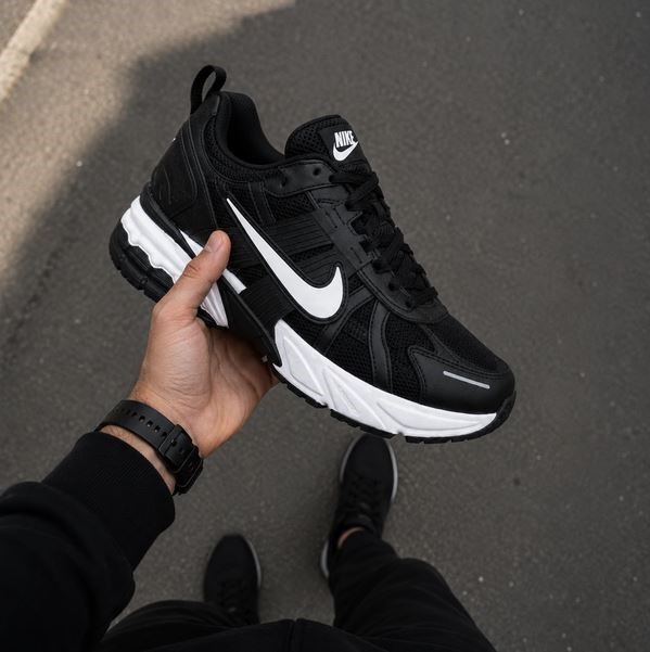 کفش ورزشی نایک وی تو کی ران NIKE V2K RUN ( در 4 رنگ بندی )
