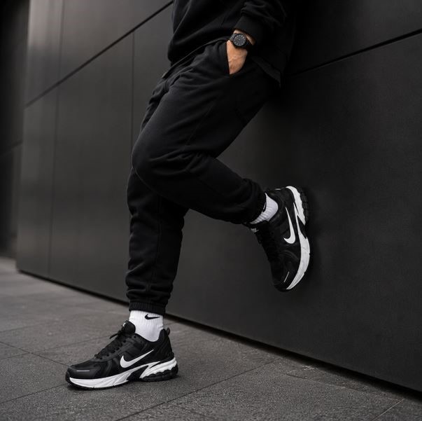 کفش ورزشی نایک وی تو کی ران NIKE V2K RUN ( در 4 رنگ بندی )